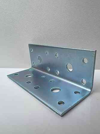 Куточок 35х35х100х2 кріпильний стальний перфорірований Нововолинськ