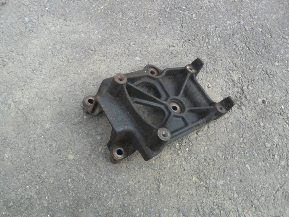 MR398723, Кронштейн насоса кондиціонера Міцубісі Галант, оригінал 4G64 Вінниця - зображення 1