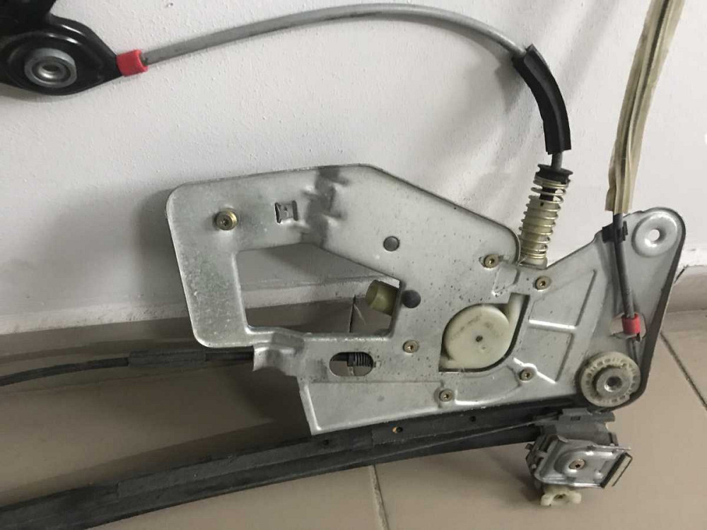 Стеклоподьемник на BMW б/у KUSTER 8252391 Киев - изображение 4