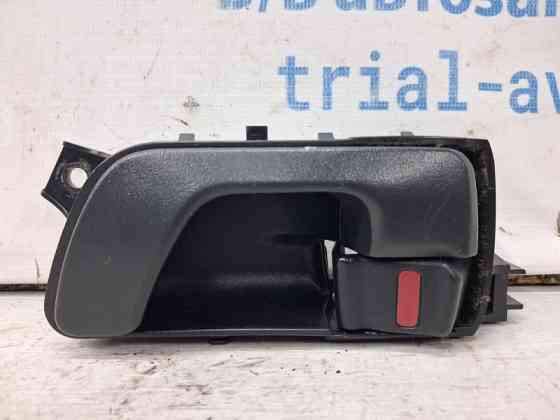 Ручка двери внутренняя левая Mitsubishi Pajero Wagon 3 3.2 ДИЗЕЛЬ 4M41 1999 (б/у) Київ