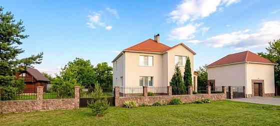 Продаж від власника- затишний будинок 300 м² з ділянкою 30 соток Киев