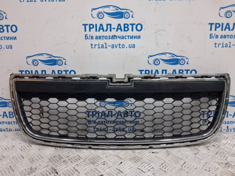 Решетка радиатора Chevrolet Captiva C140 2.2 DIESEL Z22D1 2006 (б/у) Київ - зображення 1
