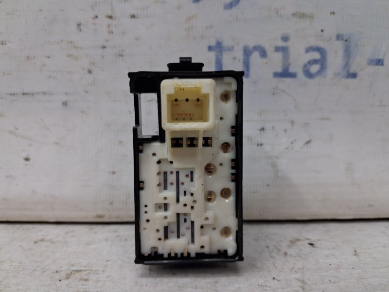 Кнопка стеклоподъемника Toyota Auris E150 1.6 БЕНЗИН 1ZRFAE 2006 (б/у) Киев - изображение 2