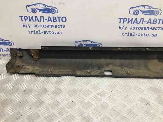 Накладка порога внешняя правая Kia Sorento BL 2.5 DIESEL D4CB 2002 перед. (б/у) Київ