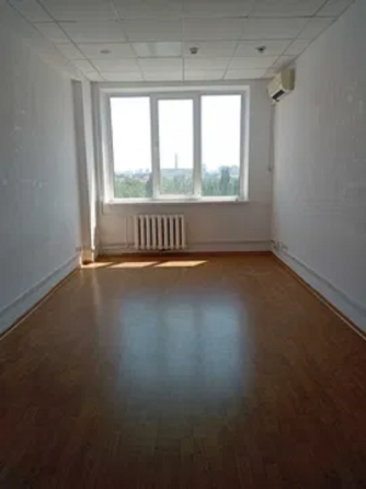 Чернігівська метро, вул Гетьмана Павла Полуботка(Попудренко) 52, офіс 18м Київ