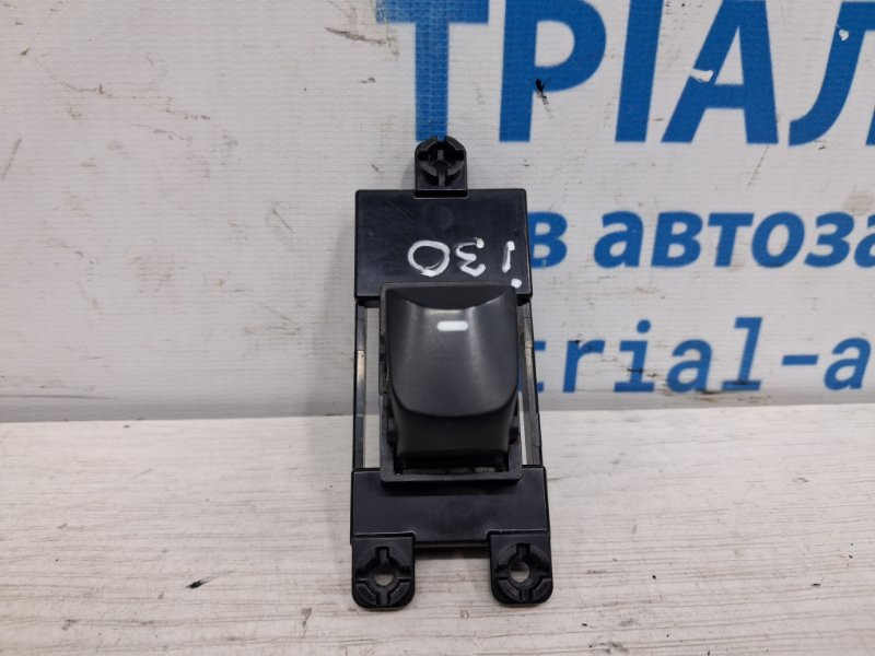 Кнопка стеклоподъемника Hyundai I30 GD 1.6 DIESEL D4FB 2011 (б/у) Киев - изображение 1