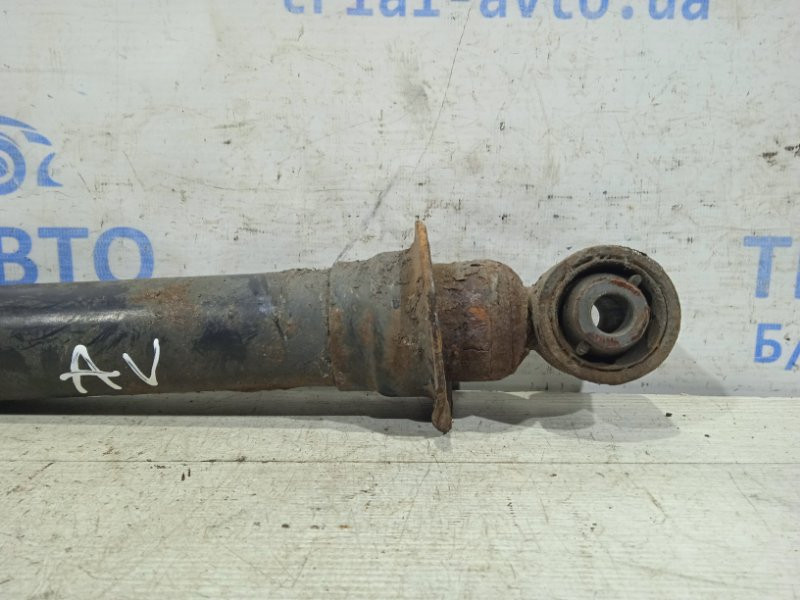 Амортизатор задний Toyota Avensis T25 1.8 БЕНЗИН 1ZZFE 2002 (б/у) Київ - зображення 2