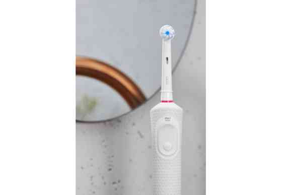 Электрическая зубная щетка Oral-B Vitality Sensi Ultra Thin D100-413-1 Киев
