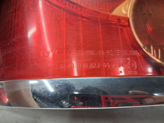 Фонарь задний внешний левый Toyota Avensis T25 1.8 БЕНЗИН 1ZZFE 2002 (б/у) Киев - изображение 8