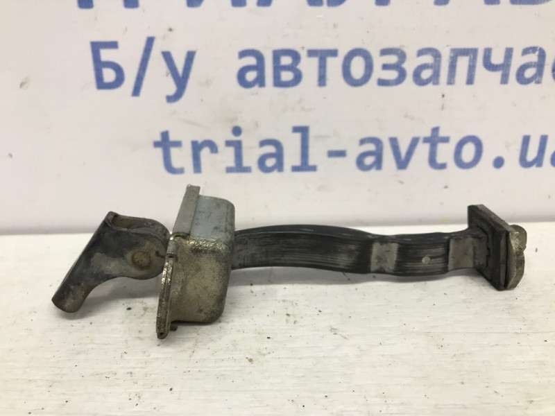 Ограничитель двери задний левый Nissan Navara D40 2.5 DIESEL YD25DDTI 2004 (б/у) Київ - зображення 1