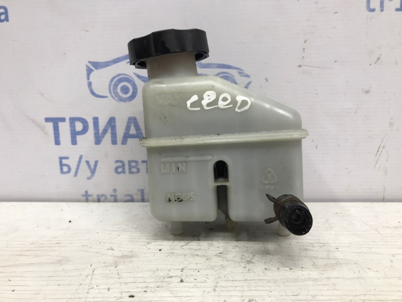 Бачок главного тормозного цилиндра Kia Ceed ED 1.6 DIESEL D4FB 2006 (б/у) Київ - зображення 1