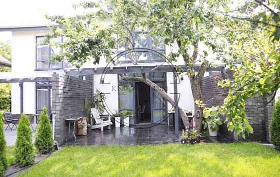 Оренда таунхауса по вул. Садовій Метро Славутич 139364 Киев