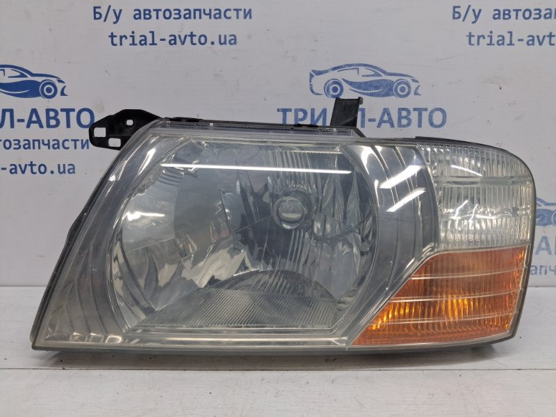 Фара левая галоген Mitsubishi Pajero Wagon 3 3.2 ДИЗЕЛЬ 4M41 1999 (б/у) Київ - зображення 1