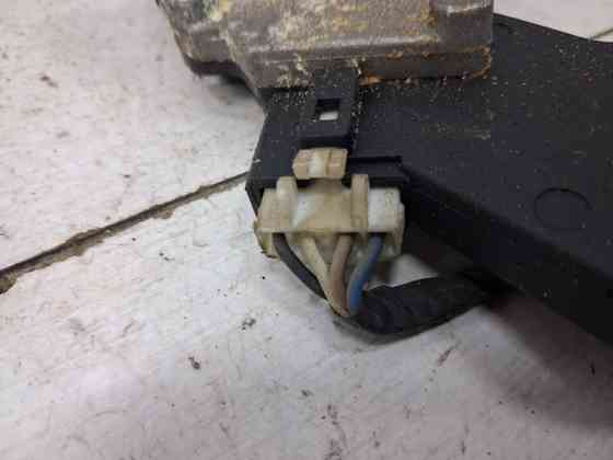 Моторчик крышки багажника Hyundai I30 2007-2012 987102L000 (Арт. 78350) Киев