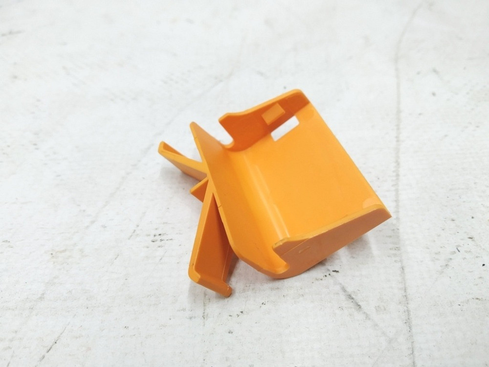 Крепление шины высоковольтной основной батареи Tesla model 1097358-00-E Киев - изображение 1