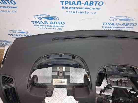 Торпеда с подушкой бесопасности Kia Ceed 2006-2012 847211H000 (Арт. 78549) Киев