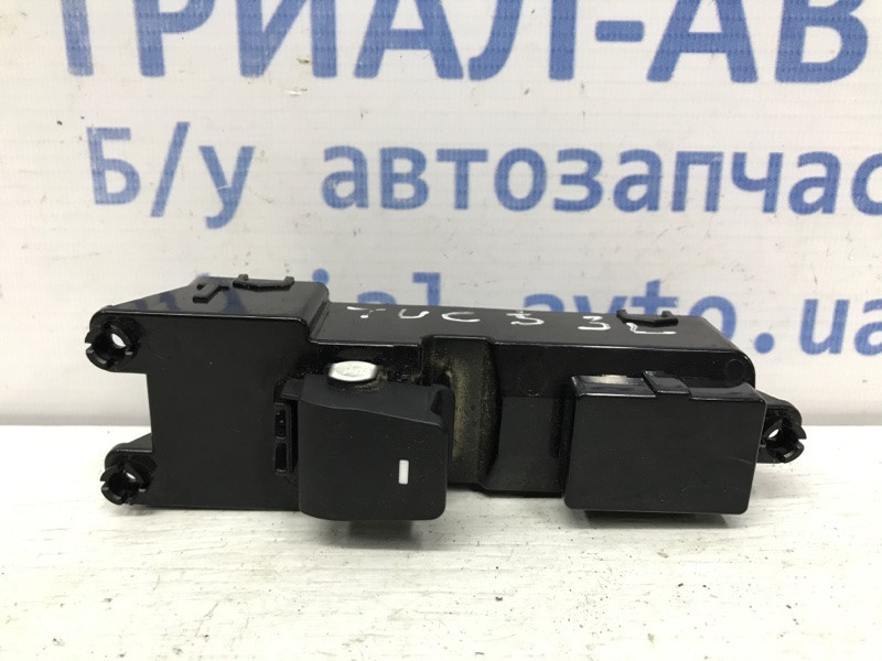 Кнопка стеклоподъемника Hyundai Tucson TL 1.7 DIESEL D4FD 2015 (б/у) Київ - зображення 1