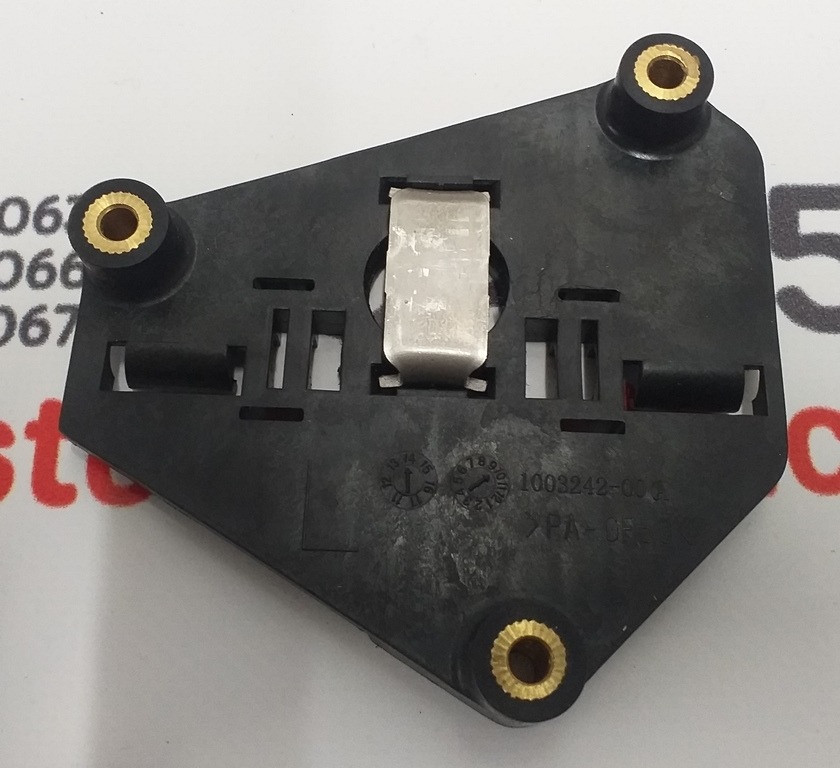 Кронштейн мотора привода люка левый Tesla model S, model S REST 1003242-00-A Киев - изображение 1