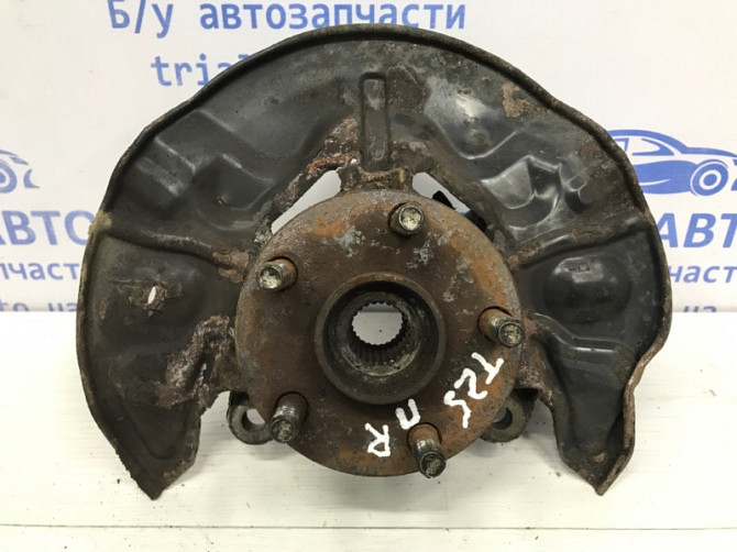 Кулак поворотный правый со ступицей Toyota Avensis T25 1.8 БЕНЗИН 1ZZFE 2003 (б/у) Київ - зображення 5