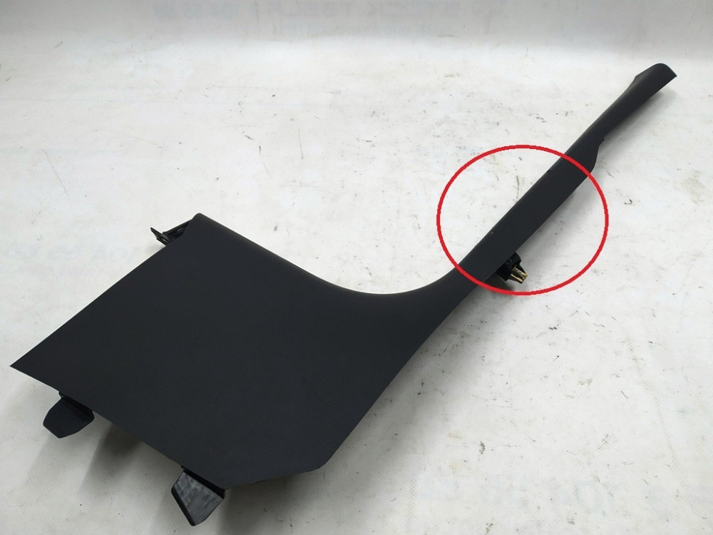 Облицовка порога переднего правого с повреждениями Tesla model 3 1086293-00-H Киев - изображение 1