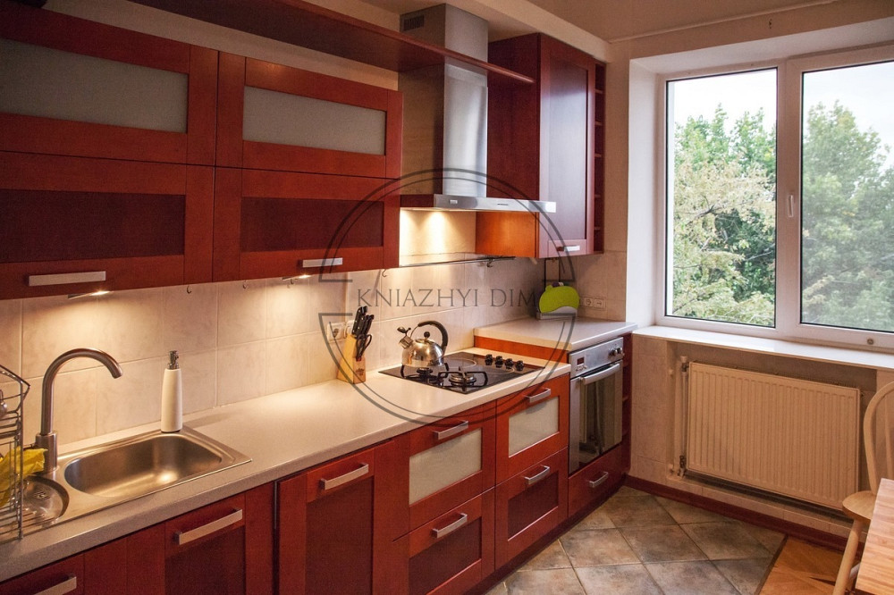 Продаж 4 кімнатної квартири  по Лютеранській 21/12   Печерські Липки код 21138911 Київ - зображення 1