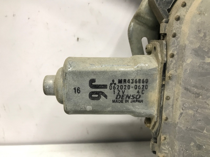 Стеклоподъемник передний правый Mitsubishi Pajero Wagon 3 3.2 ДИЗЕЛЬ 4M41 1999 (б/у) Київ - зображення 4