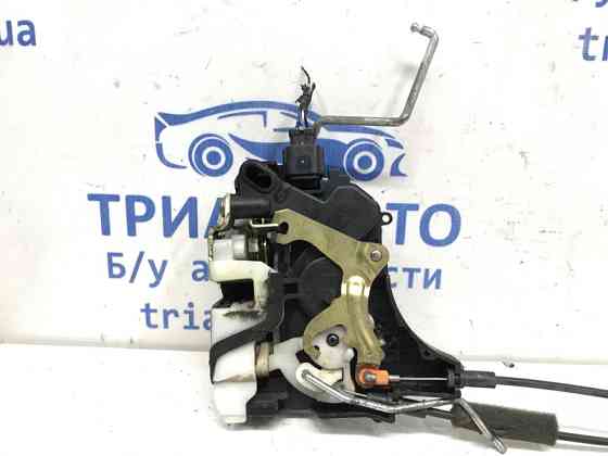 Замок двери передний правый Mitsubishi L200 KB 2.5 ДИЗЕЛЬ 4D56U 2006 (б/у) Киев