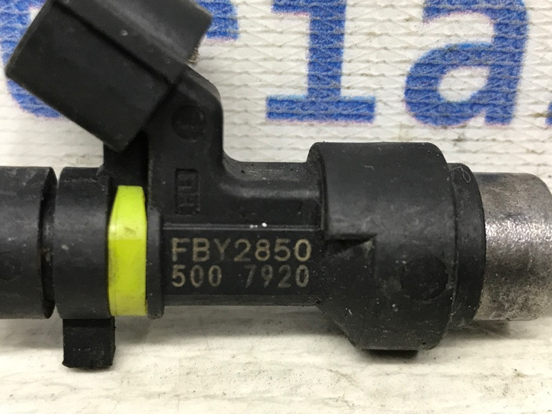 Форсунка топливная Nissan Qashqai J10 2.0 БЕНЗИН MR20DE 2006 (б/у) Киев - изображение 2