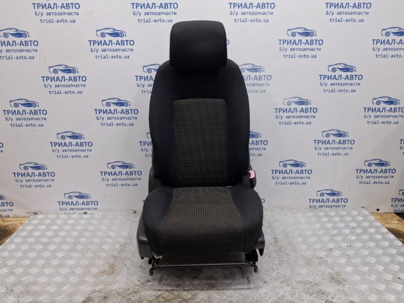 Сиденье переднее правое Chevrolet Captiva C100 2.4 БЕНЗИН Z24SED 2006 (б/у) Київ - зображення 1