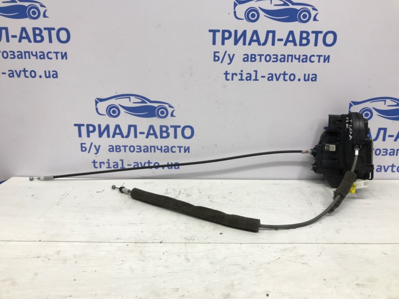 Замок двери передний правый Nissan Tiida C11 1.6 БЕНЗИН HR16 2004 (б/у) Киев - изображение 1