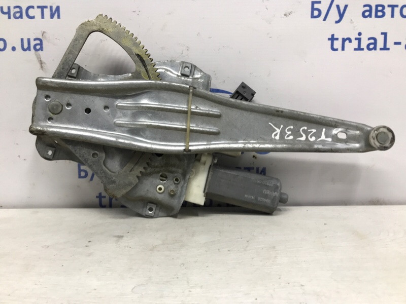 Стеклоподъемник задний правый Toyota Avensis T25 1.8 БЕНЗИН 1ZZFE 2002 (б/у) Київ - зображення 1