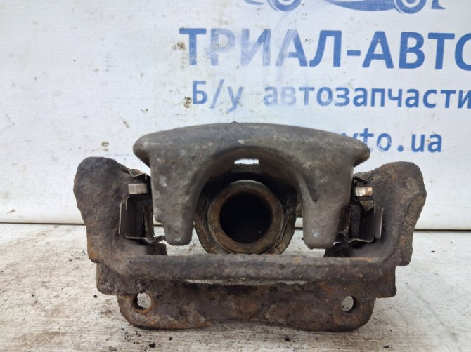 Суппорт задний левый Toyota Avensis T25 1.8 БЕНЗИН 1ZZFE 2002 (б/у) Киев - изображение 2