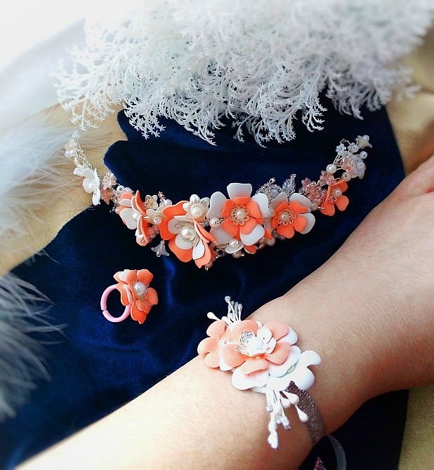 Белый персиковый веточка браслет для девочки выпускной утренник садик школа на голову праздничное Луцьк - зображення 4