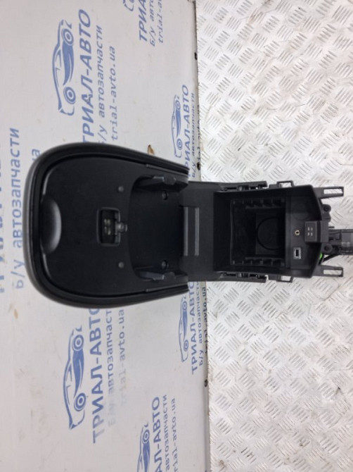 Подлокотник Ford Kuga CBS 2.0 DIESEL 2011 (б/у) Київ - зображення 5