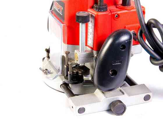 Машина фрезерная MPT PROFI 1800 Вт 23000 об/мин цанга 6-12 мм ход фрезы 65 мм аксессуары 9 шт MRU120 Харків