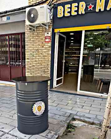 Стіл бочка з вашим логотипом для кафе, фудкорту | Брендовані бочки Київ