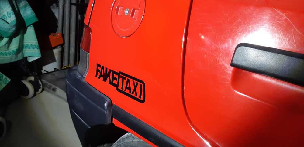 Наклейки на автомобиль FakeTaxi Чёрная,Красная,Белая,Желтая светоотражающая Борисполь - изображение 4