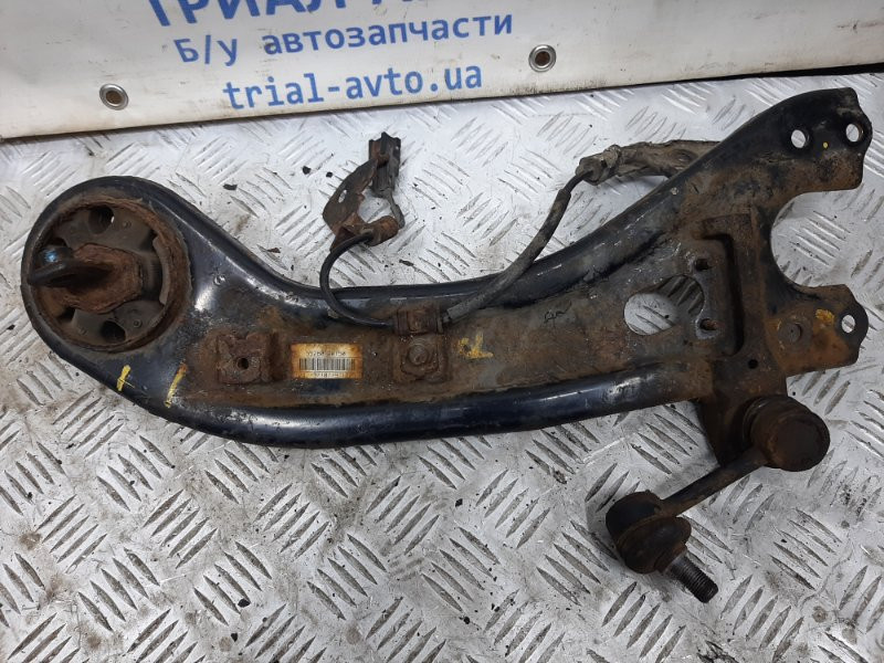 Рычаг задней подвески продольный правый Hyundai Santa fe DM 2.2 DIESEL D4HB 2012 (б/у) Киев - изображение 1