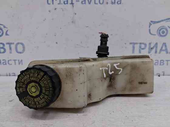 Бачок главного тормозного цилиндра Toyota Avensis 2002-2010 4722005050 (Арт. 62754) Киев