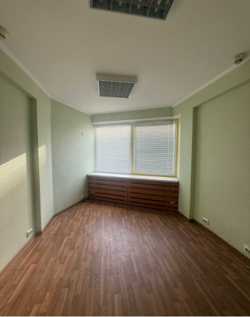 Лівобережна метро, вул Окіпной Раїси , офіс 19м Киев