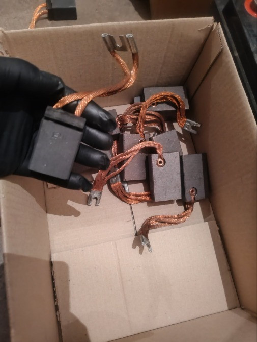 Продам эл.щетка ЭГ-14 25х32х40 Дніпро - зображення 3