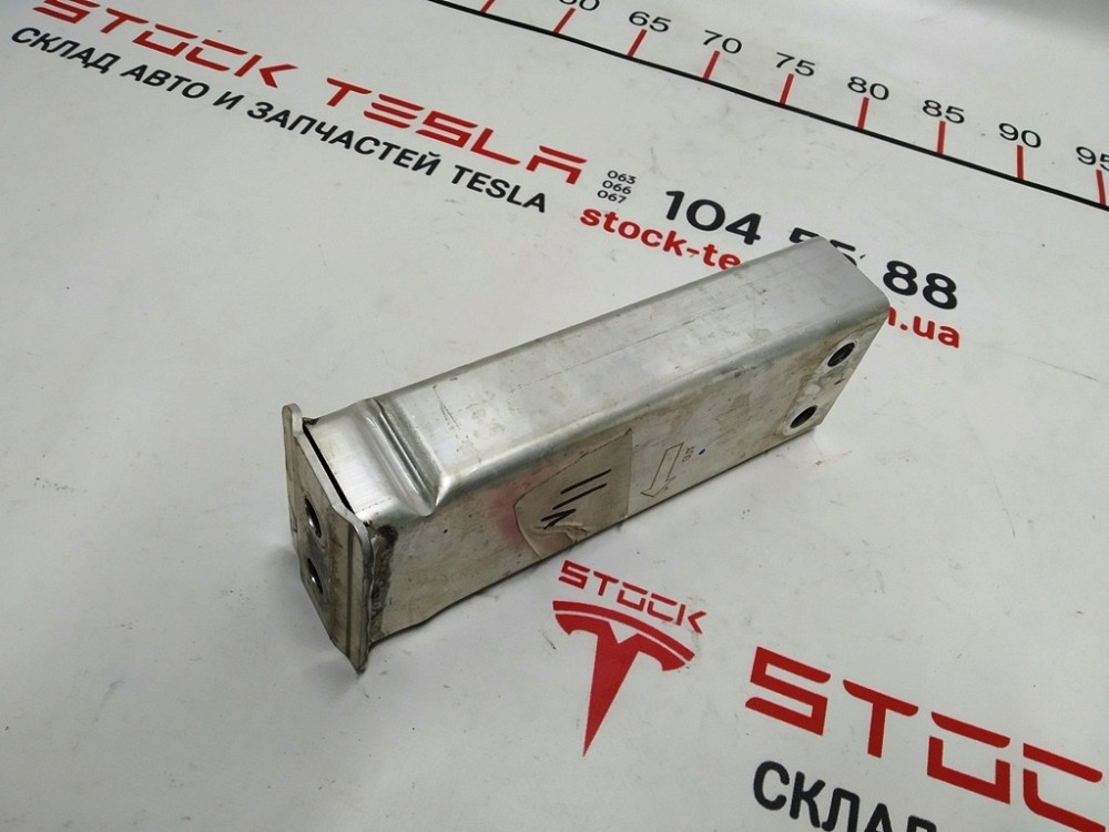 Стакан подрамника переднего NEW не оригинал Tesla model 3 model Y 1109193-00-C Київ - зображення 4