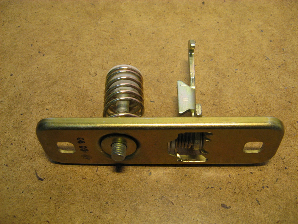 Замок капота верхний Amulet Днепр - изображение 1