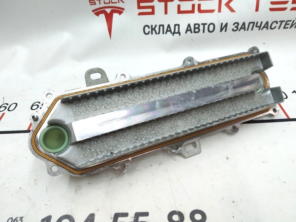 Крышка системы охлождения инвертора с патрубками Tesla model 3 1079924-15-H Київ - зображення 2