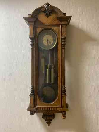 Антикварний настінний годинник з гирями і маятником. Киев