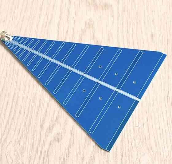 Aнтенна Agoal 800MHz-6GHz 6dB логопериодическая широкополосная + корпус с креплением (82060) Дніпро