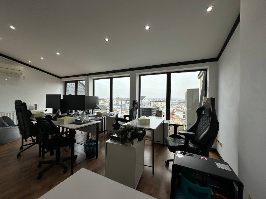 Не пропустіть, унікальне офісне приміщення в самому серці міста. Верхній поверх, тераси, ліфт Ивано-Франковск - изображение 4