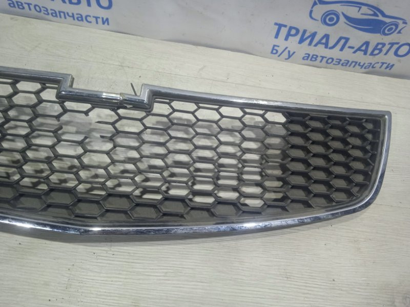 Решетка радиатора Chevrolet Cruze J300 2009 (б/у) Київ - зображення 3