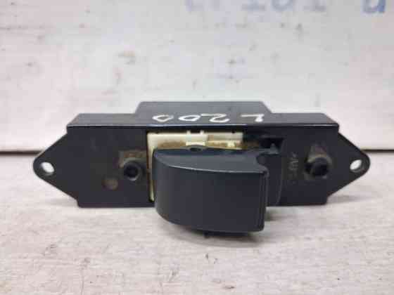 Кнопка стеклоподъемника Mitsubishi L200 KB 2.5 DIESEL 4D56 2006 (б/у) Київ