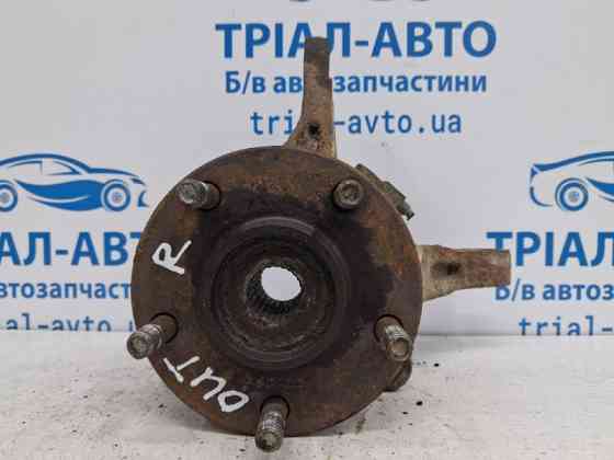 Кулак поворотный правый со ступицей Mitsubishi Outlander CU 2.4 БЕНЗИН 4G69 2003 (б/у) Київ